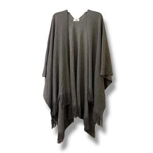 Big Buddha silver gray fringe shawl